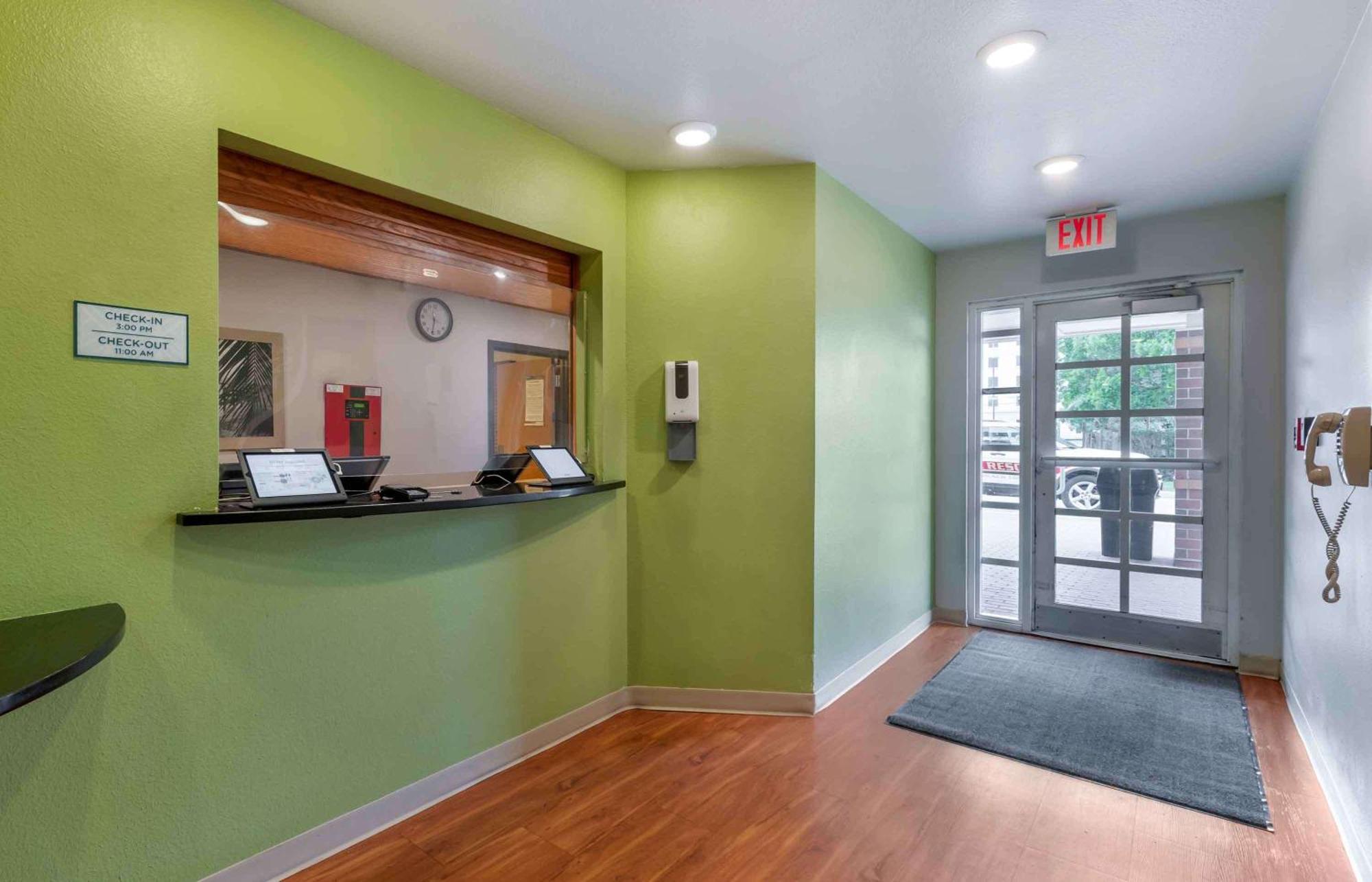Extended America Select - Worth Lake Worth Beach